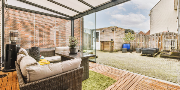 Puertas y Ventanas de Aluminio / PVC a medida en Terres de l'Ebre · Cortinas de Cristal