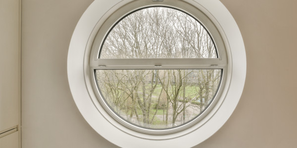 Puertas y Ventanas Aislantes de Aluminio / PVC en Terres de l'Ebre · Ojo de Buey, Curvada y Antiruido
