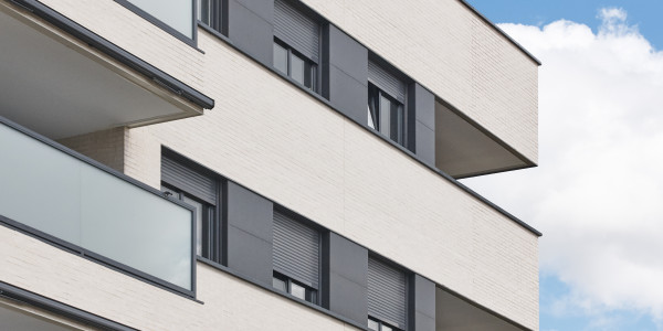 Puertas y Ventanas de Aluminio / PVC a medida Tortosa · Fabricación e Instalación