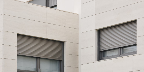 Puertas y Ventanas Seguridad de Aluminio / PVC la Sénia · Aislamientos Acústicos